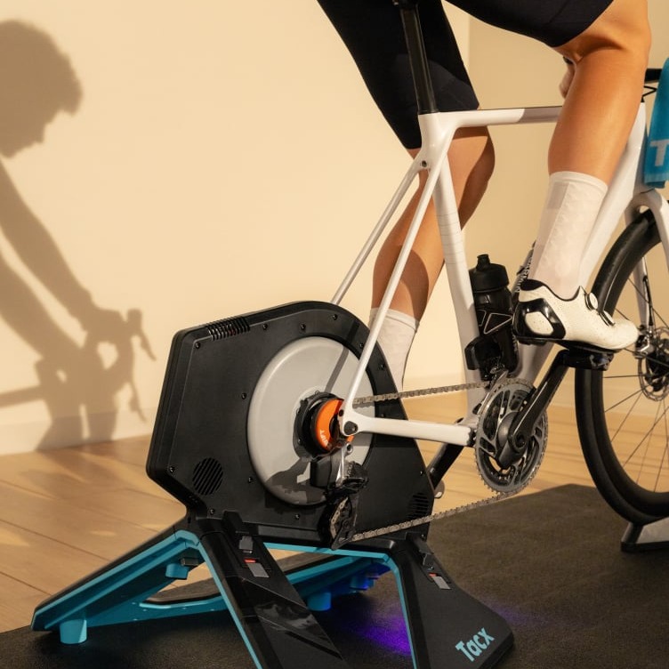 Tacx® NEO 2T + Zwift Cog