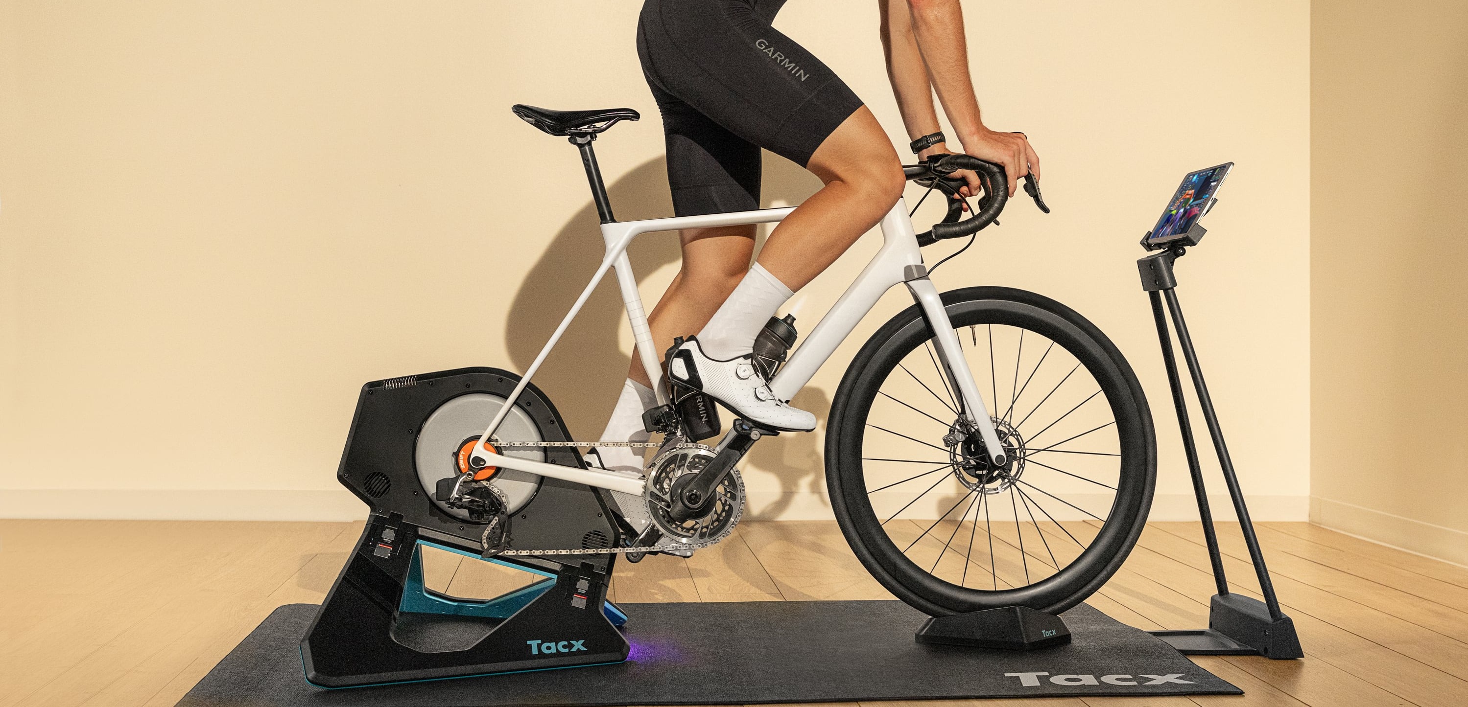 Tacx Neo 2T + Zwift Cog
